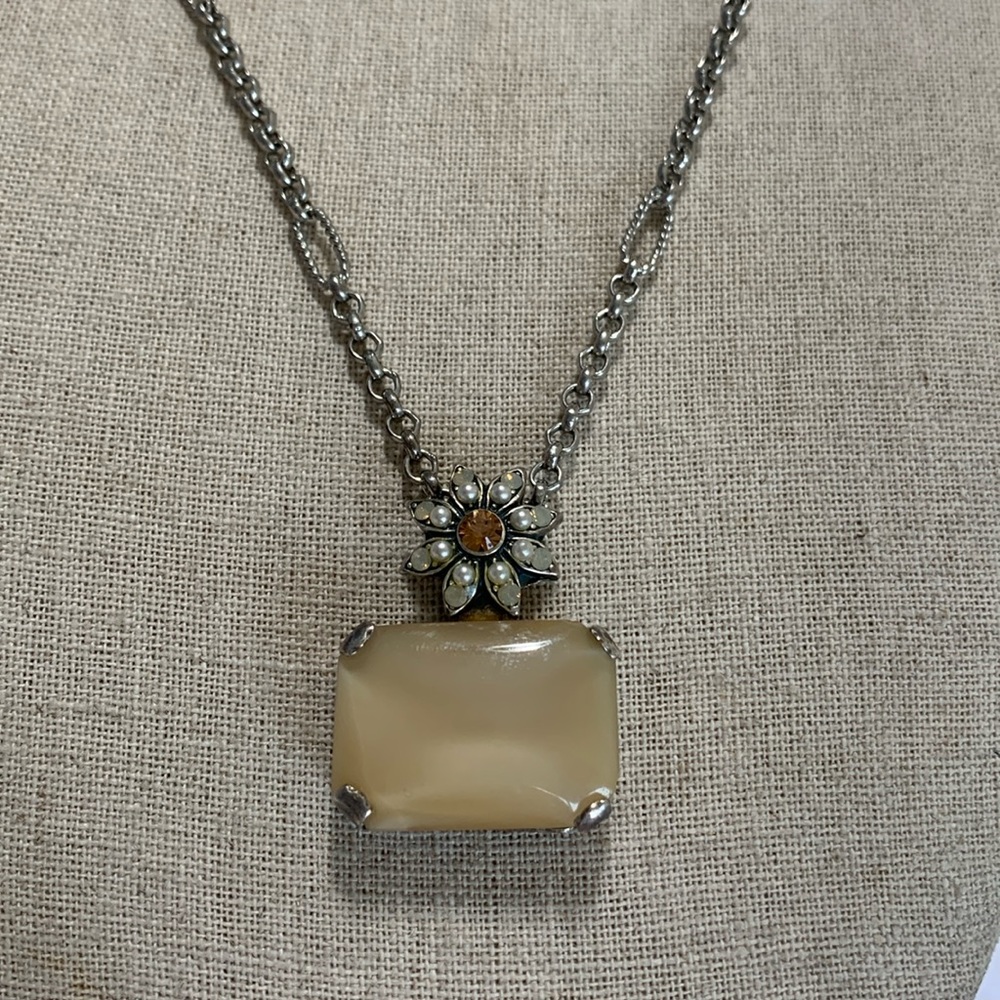 MARIANA Necklace flower pendant silver chain